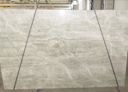 madreperola white quartzite